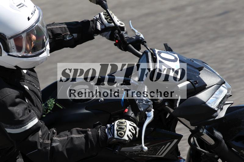 /Archiv-2025/48 25.08.2025 Cornu Master School ADR/gruen-vert/70